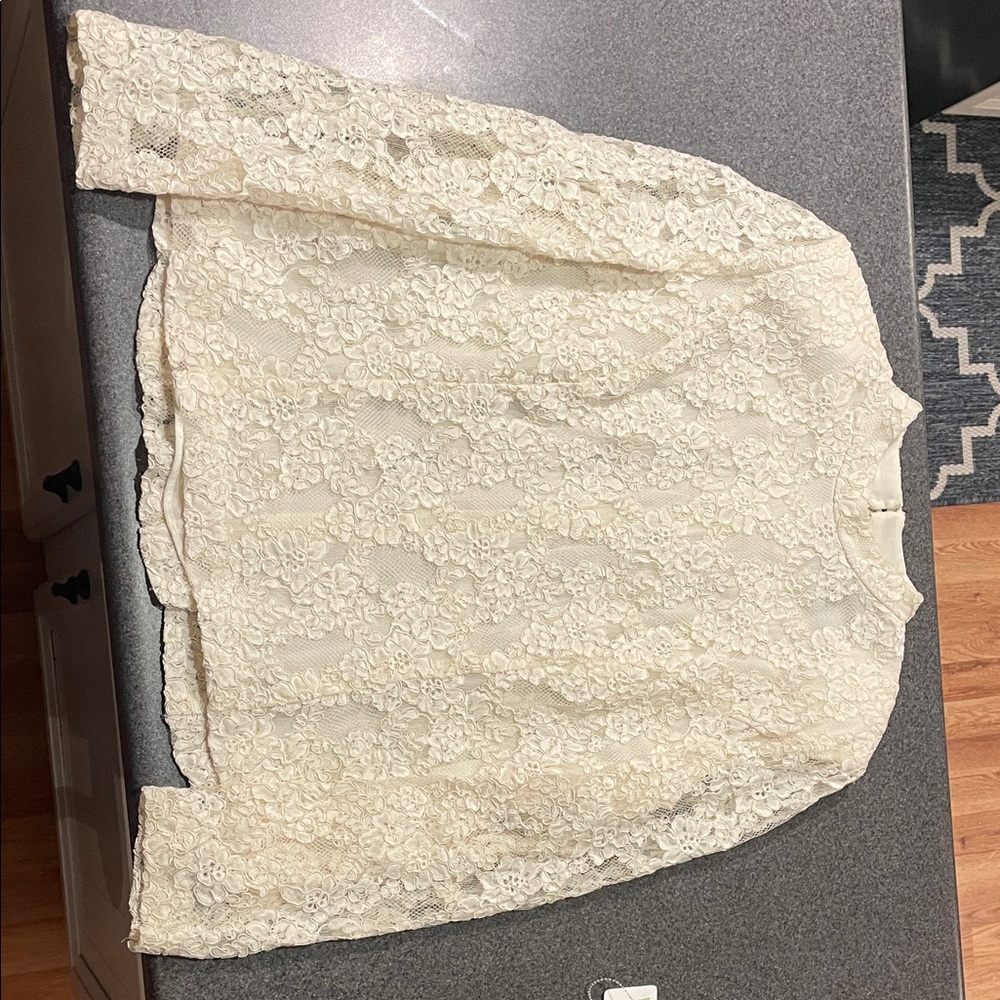 Cream Lace Long Sleeve Top
